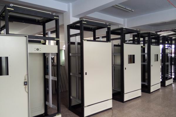 富阳配电柜-3683厂家配电柜检修需要注意的